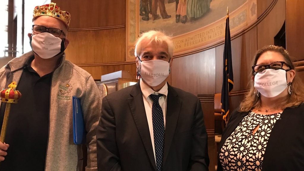 Oregon electors take stance against Electoral College