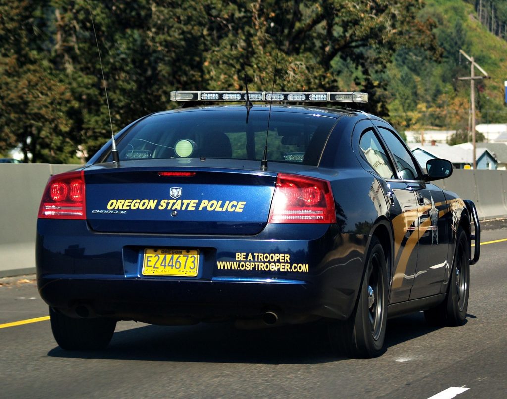Oregon troopers, deputy justified in deadly shooting along Hwy 22, grand jury finds