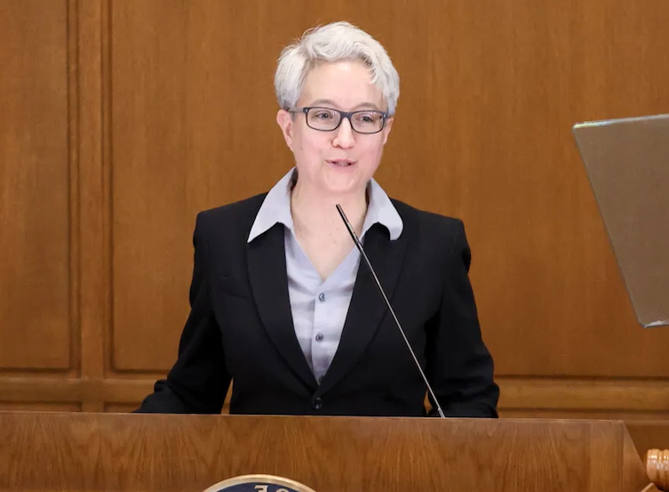 Governor Tina Kotek issued the following statement in response to the Alliance for Hippocratic Medicine v. U.S. Food and Drug Administration ruling