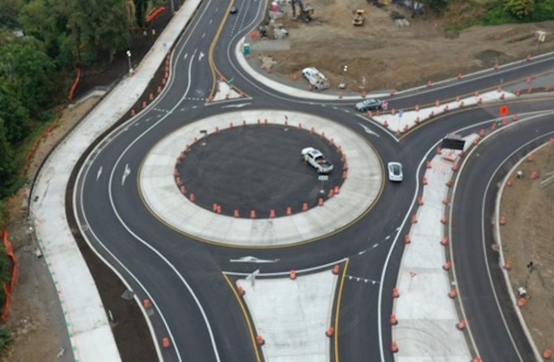 The Oregon Department of Transportation completed a new traffic roundabout in West Linn that connects OR 43 and northbound I-205