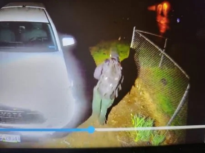 Grants Pass Police Seek Public’s Help in Identifying Christmas Eve Burglars