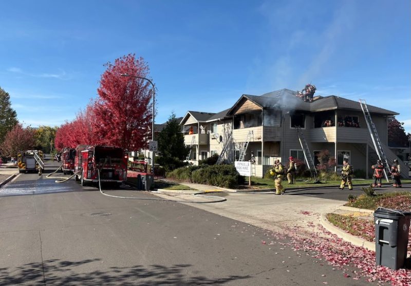 Medford apartment fire displaces five people and three pets